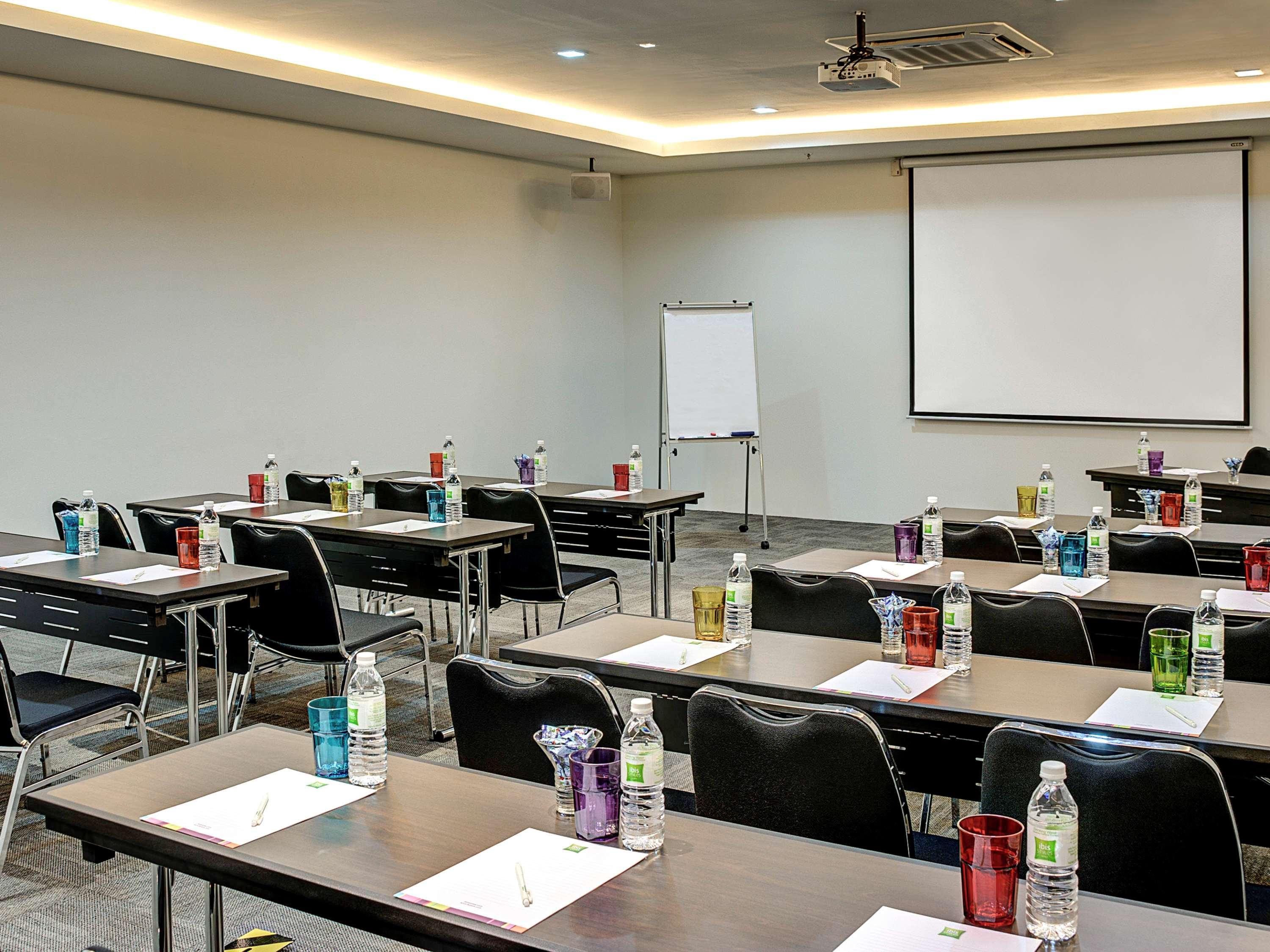 Ibis Styles Kuala Lumpur Fraser Business Park Esterno foto