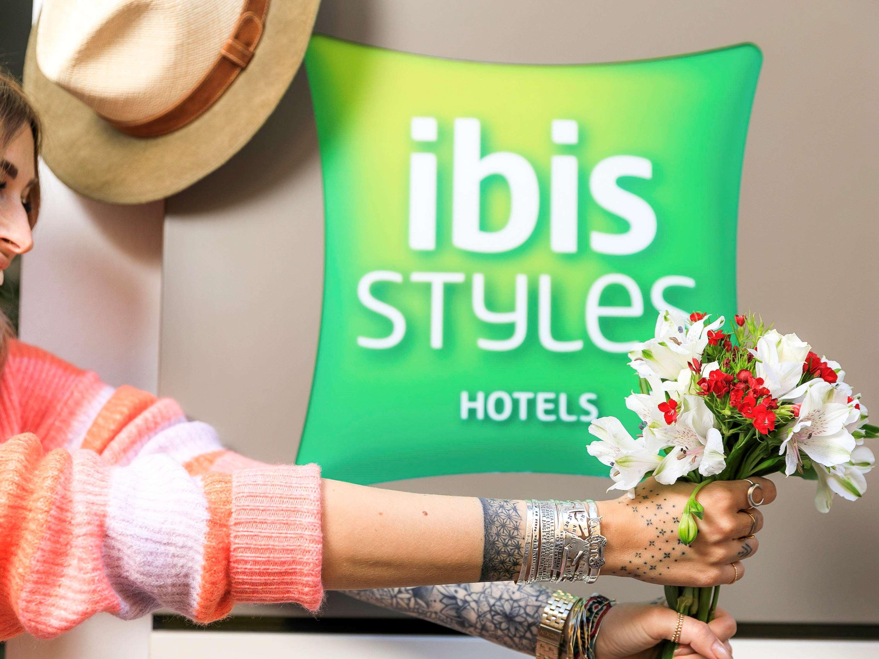 Ibis Styles Kuala Lumpur Fraser Business Park Esterno foto